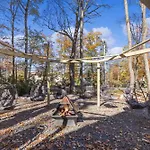 New Bear\'S Den Retreat