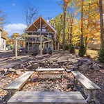 New Bear\'S Den Retreat