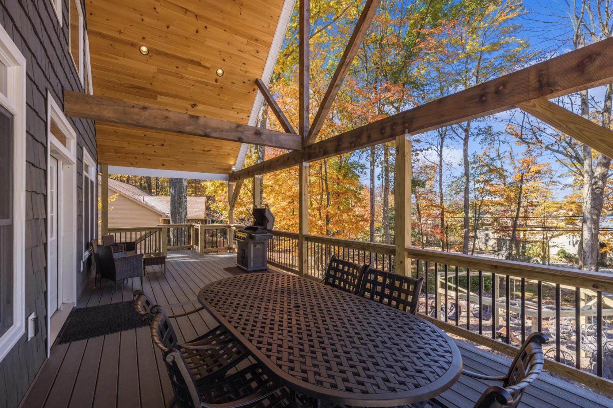 Villa New Bear's Den Retreat