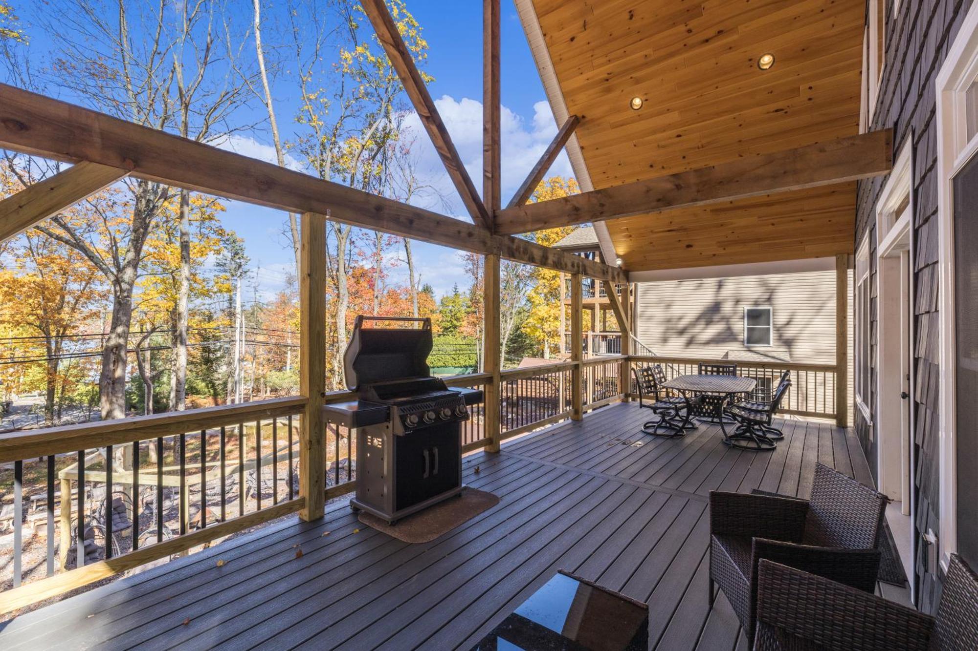 New Bear's Den Retreat Villa Lake Harmony