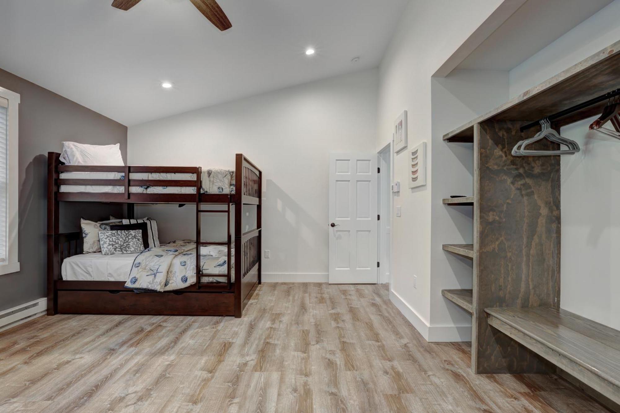 New Bear's Den Retreat Villa *