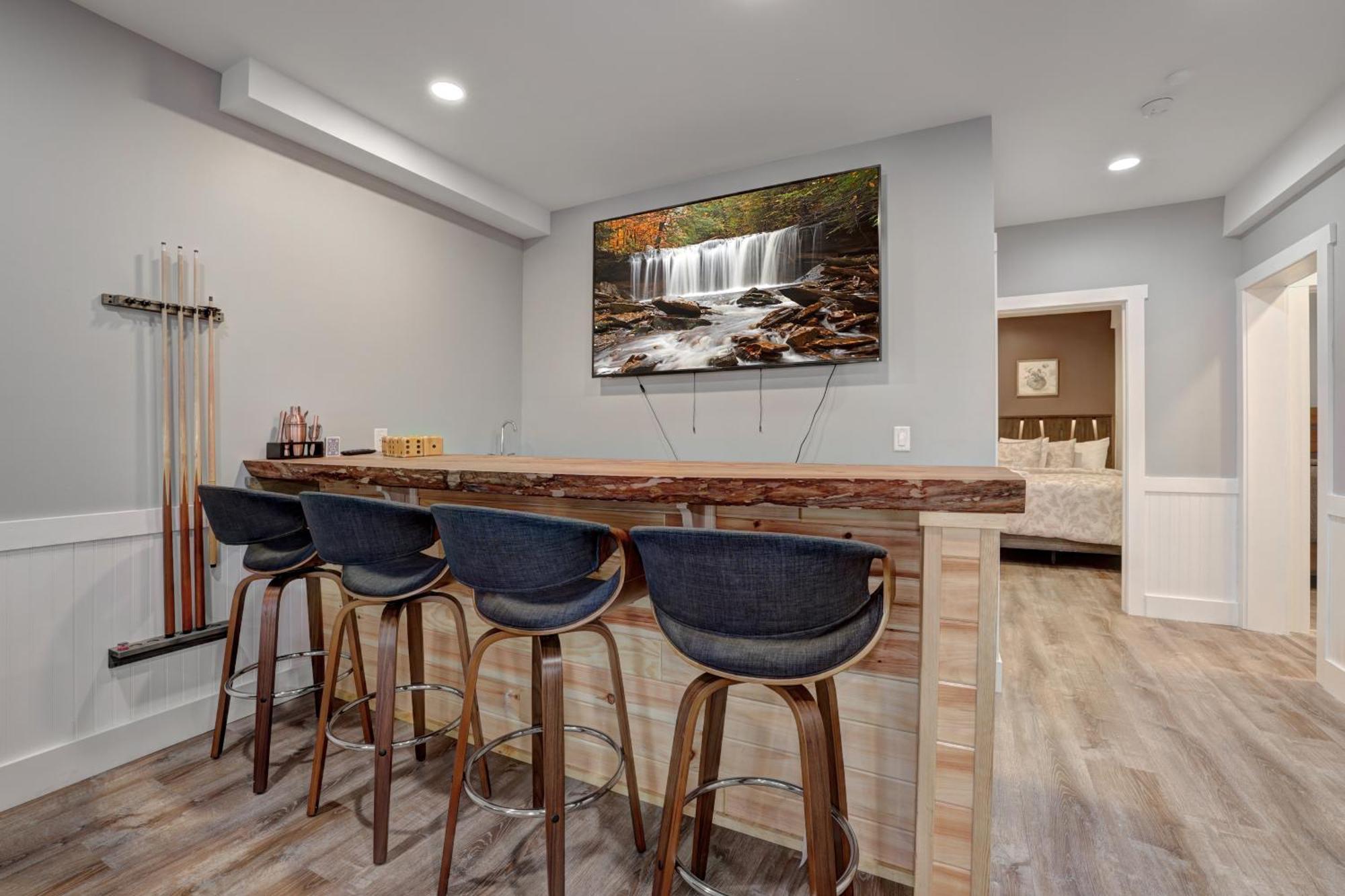 New Bear's Den Retreat