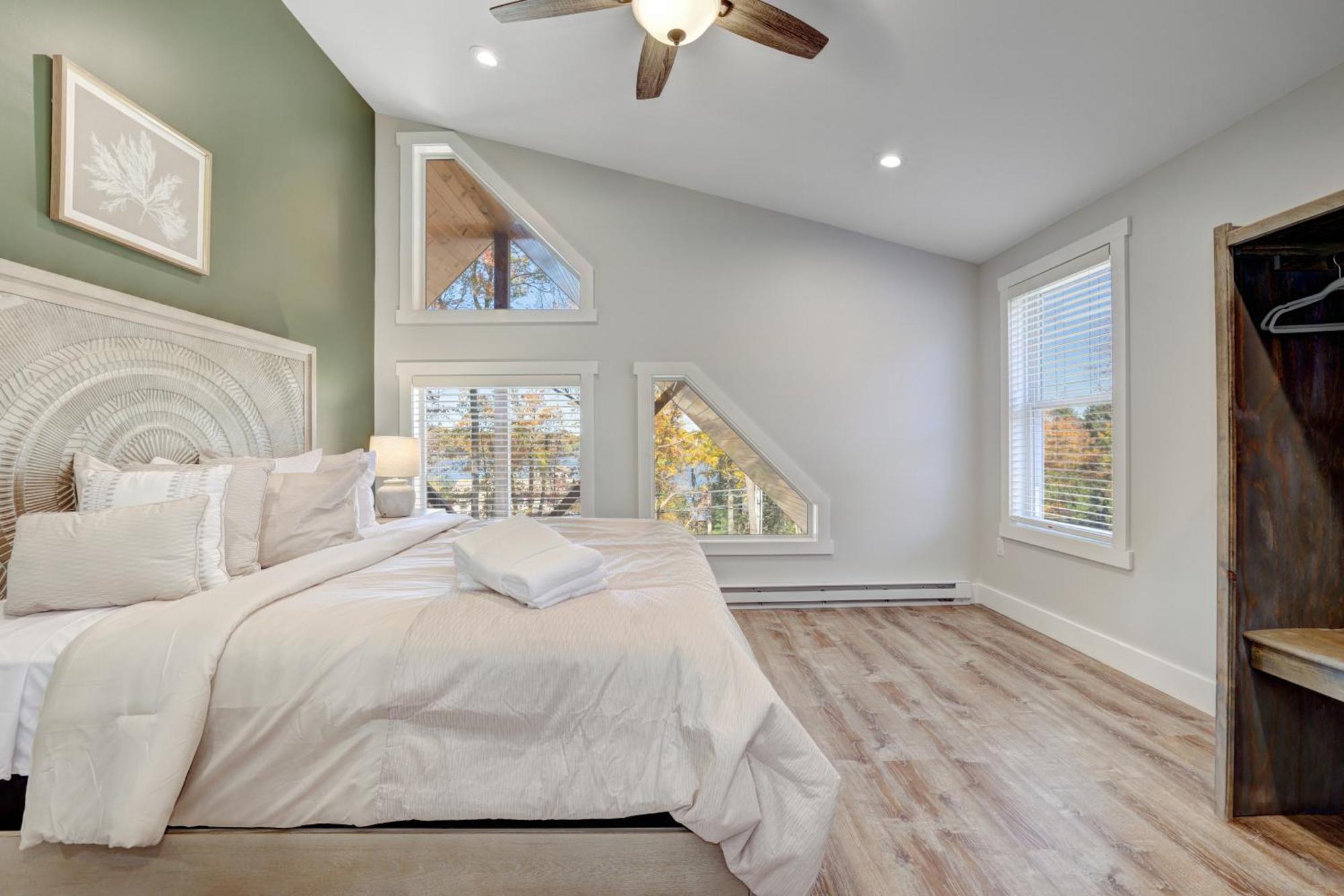 New Bear's Den Retreat