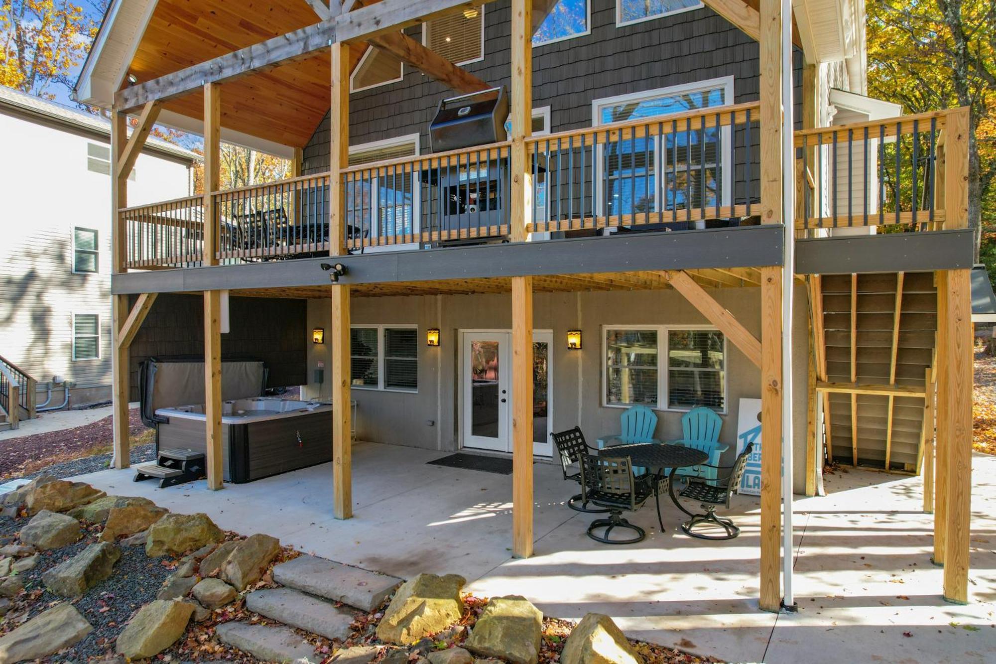 New Bear's Den Retreat Villa *